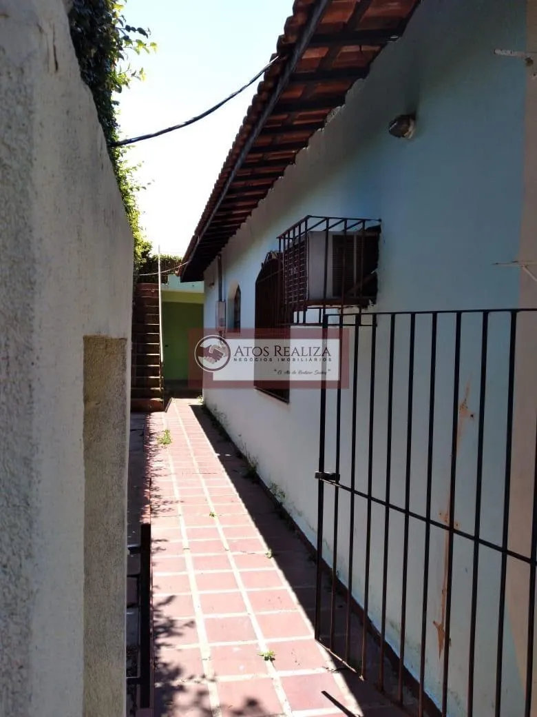 Imagem Casa térrea com edícula à venda em Jardim Esmeralda Região da Cidade Dutra SP. 300m², 3 dormitórios, 2 banheiros, 4 Vagas de garagem por R$800.000. Oportunidade!