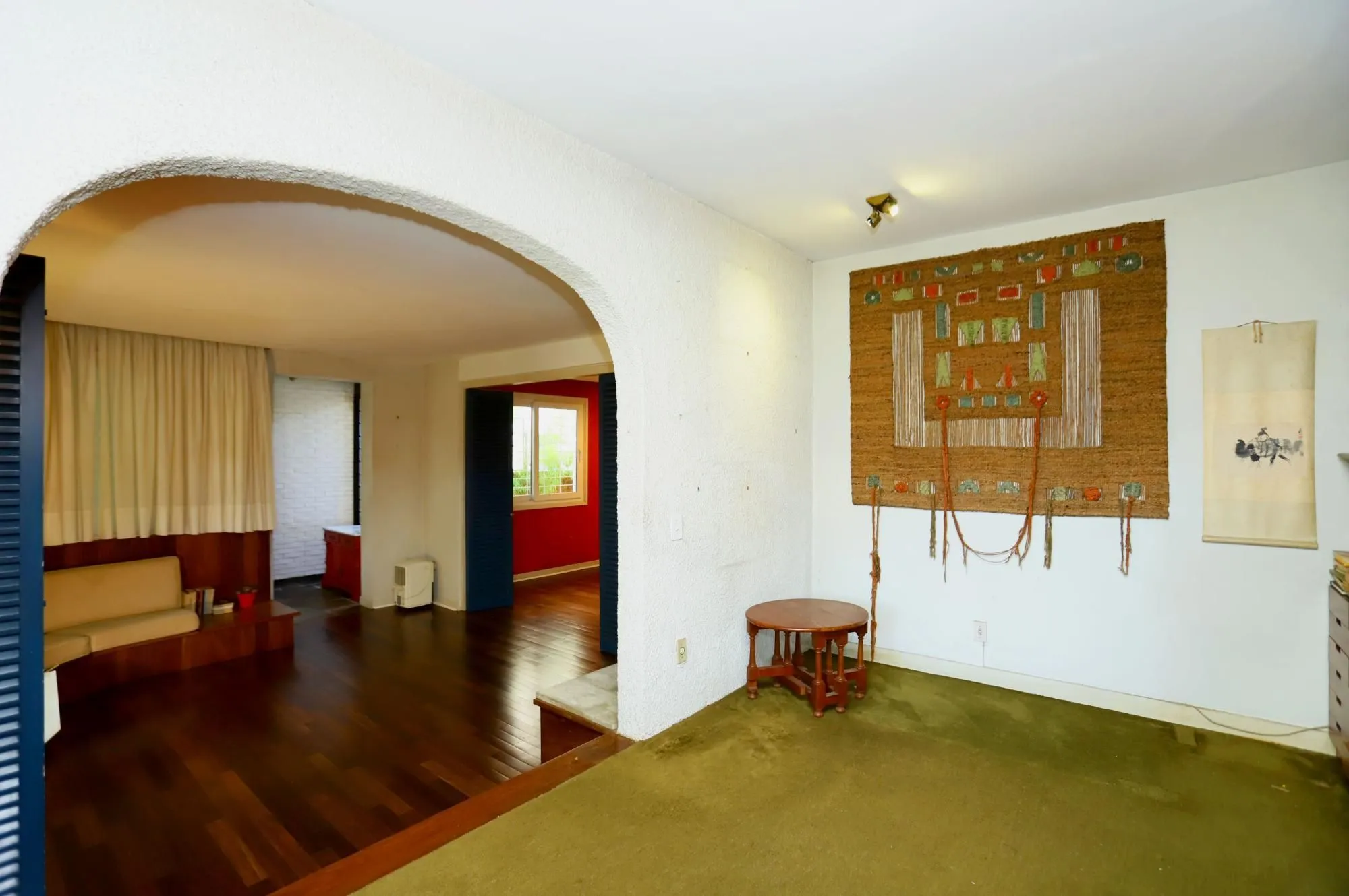 Imagem Casa no Bairro Petrópolis em Porto Alegre - Rua calma junto Av. Protásio Alves