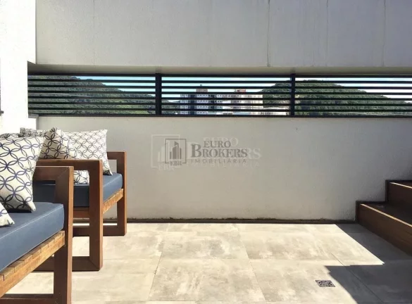 Imagem Lindo sobrado com 3 suítes no Centro de Balneário Camboriú
