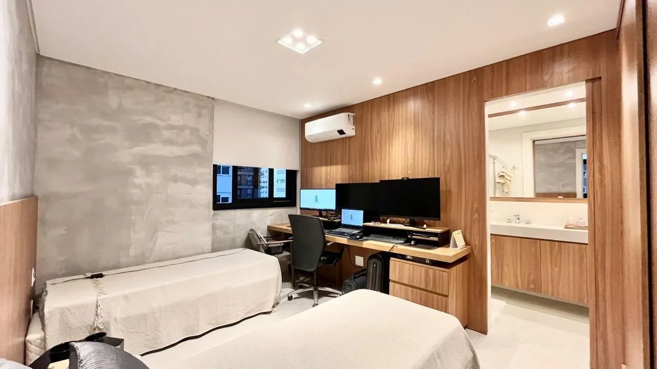 Imagem Apartamento à venda em Torres, Praia Grande, com 4 quartos, 215m2