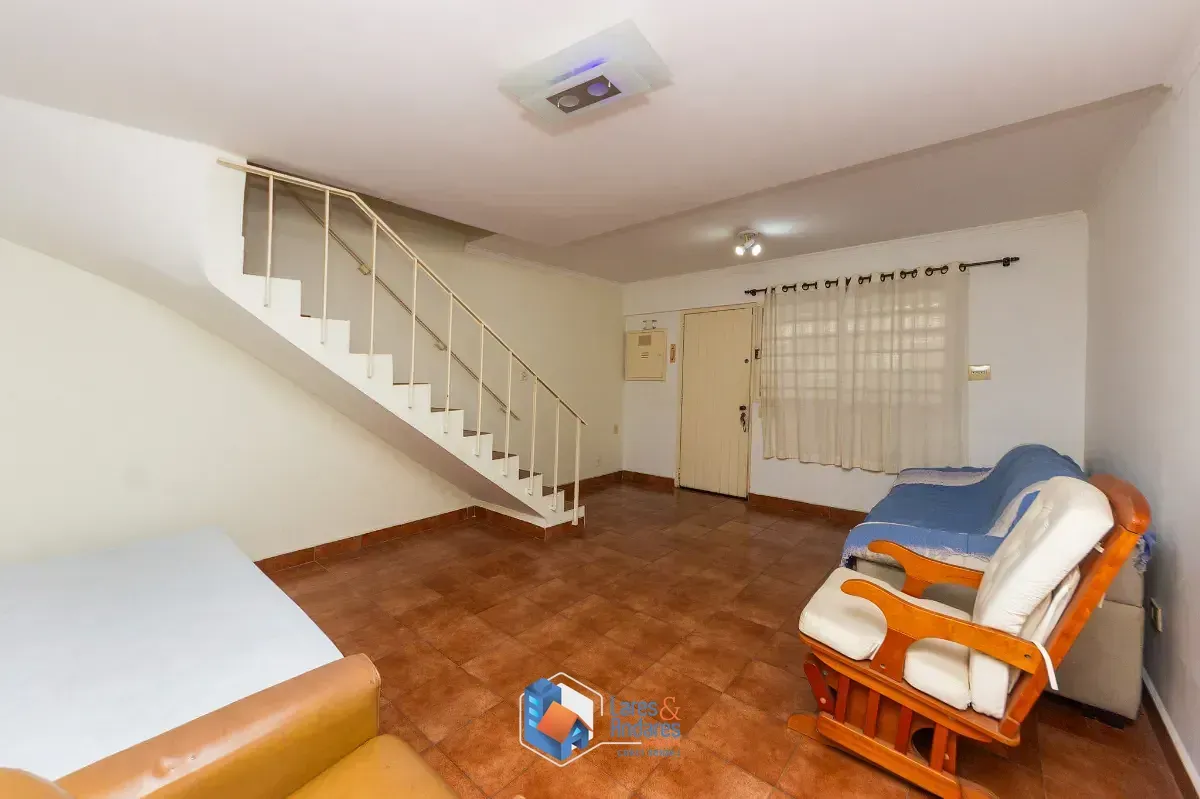 Imagem Sobrado para venda em Vila Guarani (Z Sul) com 2 quartos, sendo 1 suíte, 115m²
