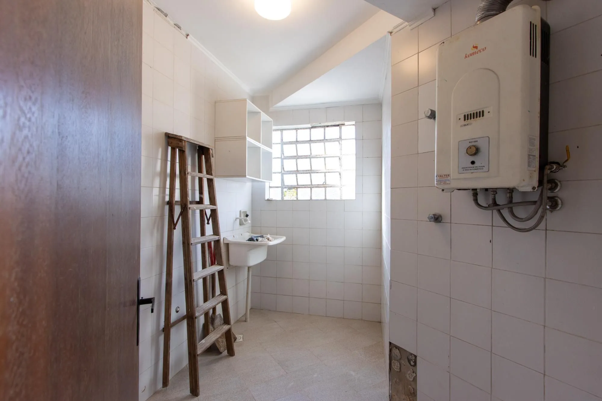 Imagem Casa para Venda - 253.35m², 3 dormitórios, sendo 1 suites, 4 vagas - Serraria