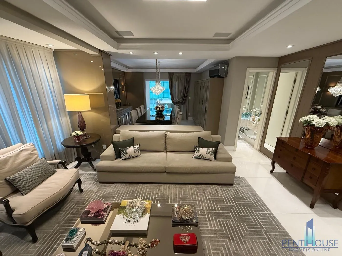 Imagem Apartamento com Terraço para Venda em Balneário Camboriú, CENTRO, 3 dormitórios, 3 suítes, 6 banheiros, 2 vagas