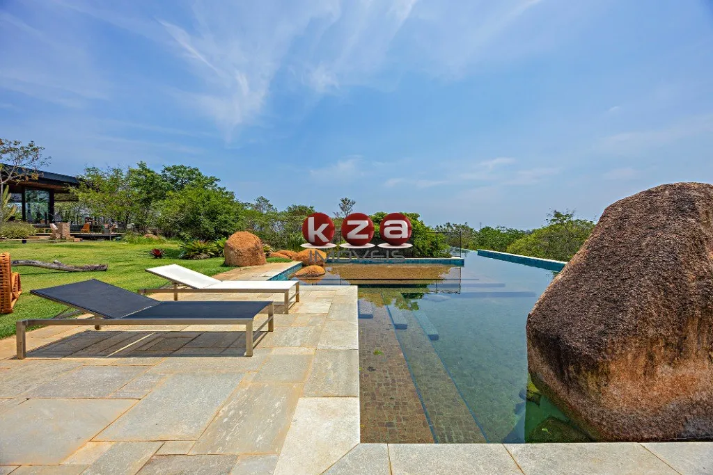 Imagem Venda de Casa Espetacular em Itu-SP: 5 Quartos, 3 Suítes, 3 Salas, 800 m² constr. Muita Natureza, 20.000 metros de terreno no Jardim Paraíso II.