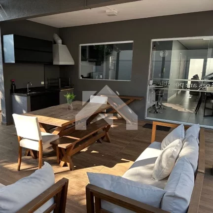 Imagem Casa de Condomínio em Jardim Pioneiro - Cotia