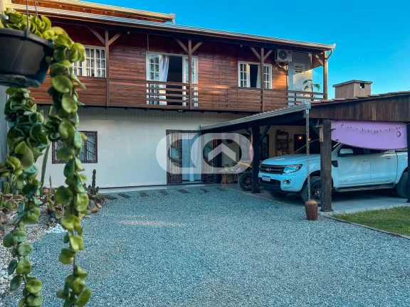 Imagem Sobrado | Costeira | Bal. Barra do Sul