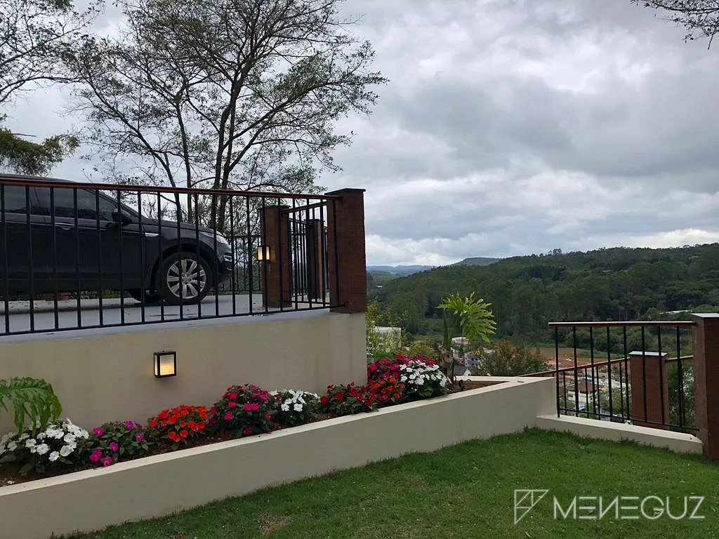 Imagem casa alto padrao em pedra azul