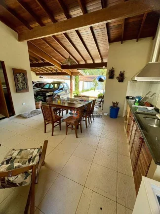 Imagem Sobrado com 4 suítes à venda, 205 m² por R$ 1.700.000 - Toninhas - Ubatuba/SP