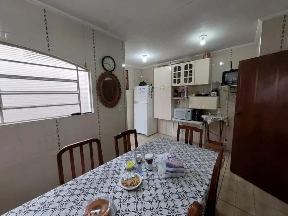 Imagem Casa de esquina 4 quartos - Boa Vista - em Botucatu