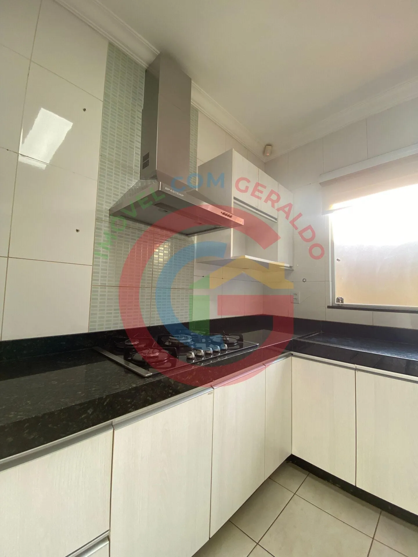 Imagem Casa 3Q (1 suíte) - Próx. Assembleia, Fórum Civel, Alphaville, Plateau D'or