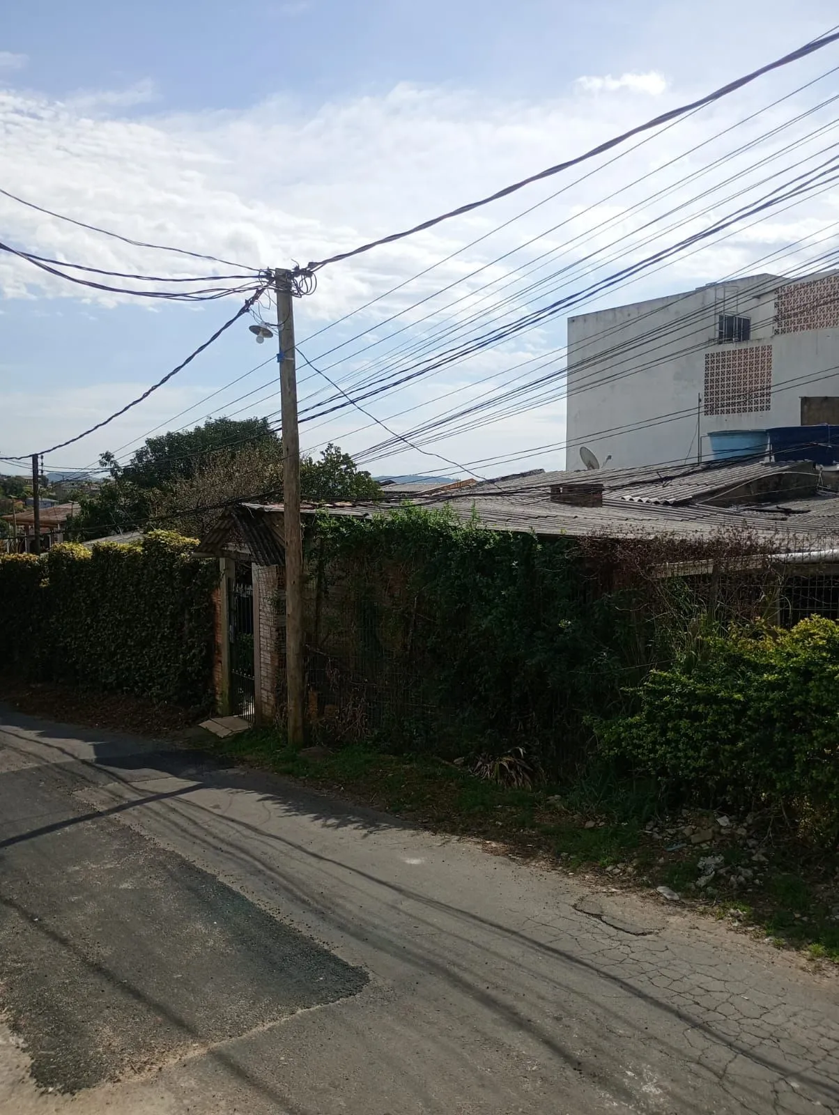 Imagem Terreno comercial com 720m2 à venda, bairro Lomba do Pinheiro, Porto Alegre, RS