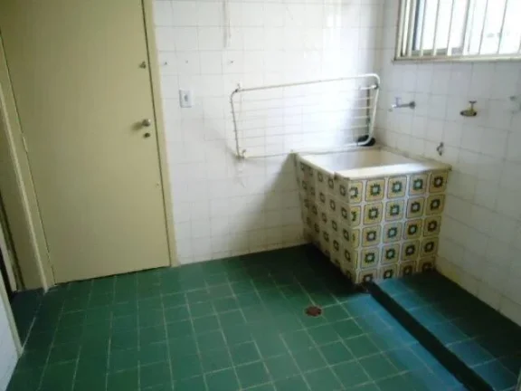 Imagem APARTAMENTO AMPLO, 180 M² 4 QUARTOS,1 QUADRA DO MINAS TÊNIS, NO LOURDES.