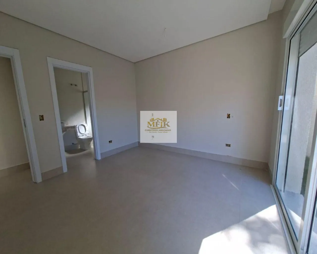 Imagem CASA COM 3 SUITES A VENDA NO ATAMI