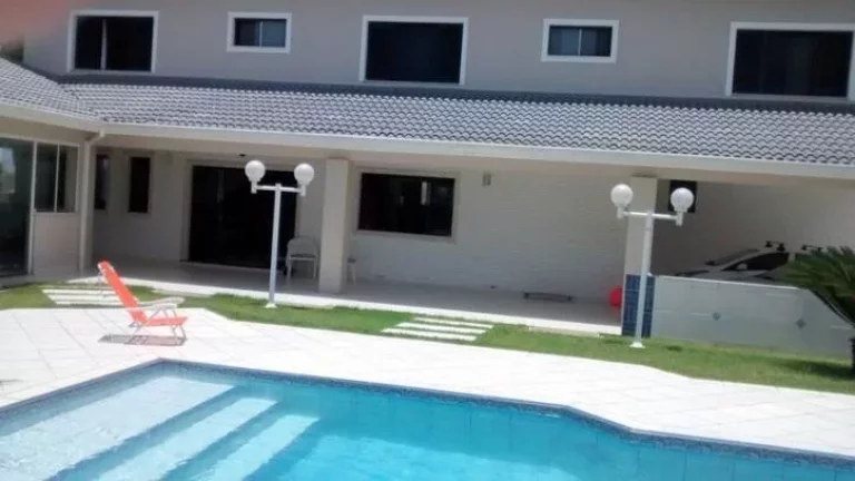 Imagem CASA EM CONDOMINIO FECHADO - FRENTE AO MAR - ESPETACULAR