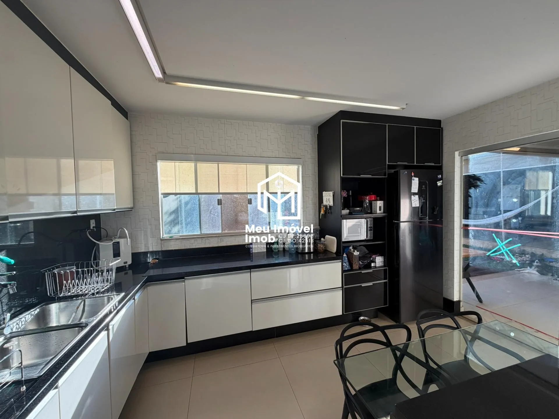 Imagem Casa 4 Qts 4 Suítes 2 Vagas 350m² Cond Jardim Botânico VI