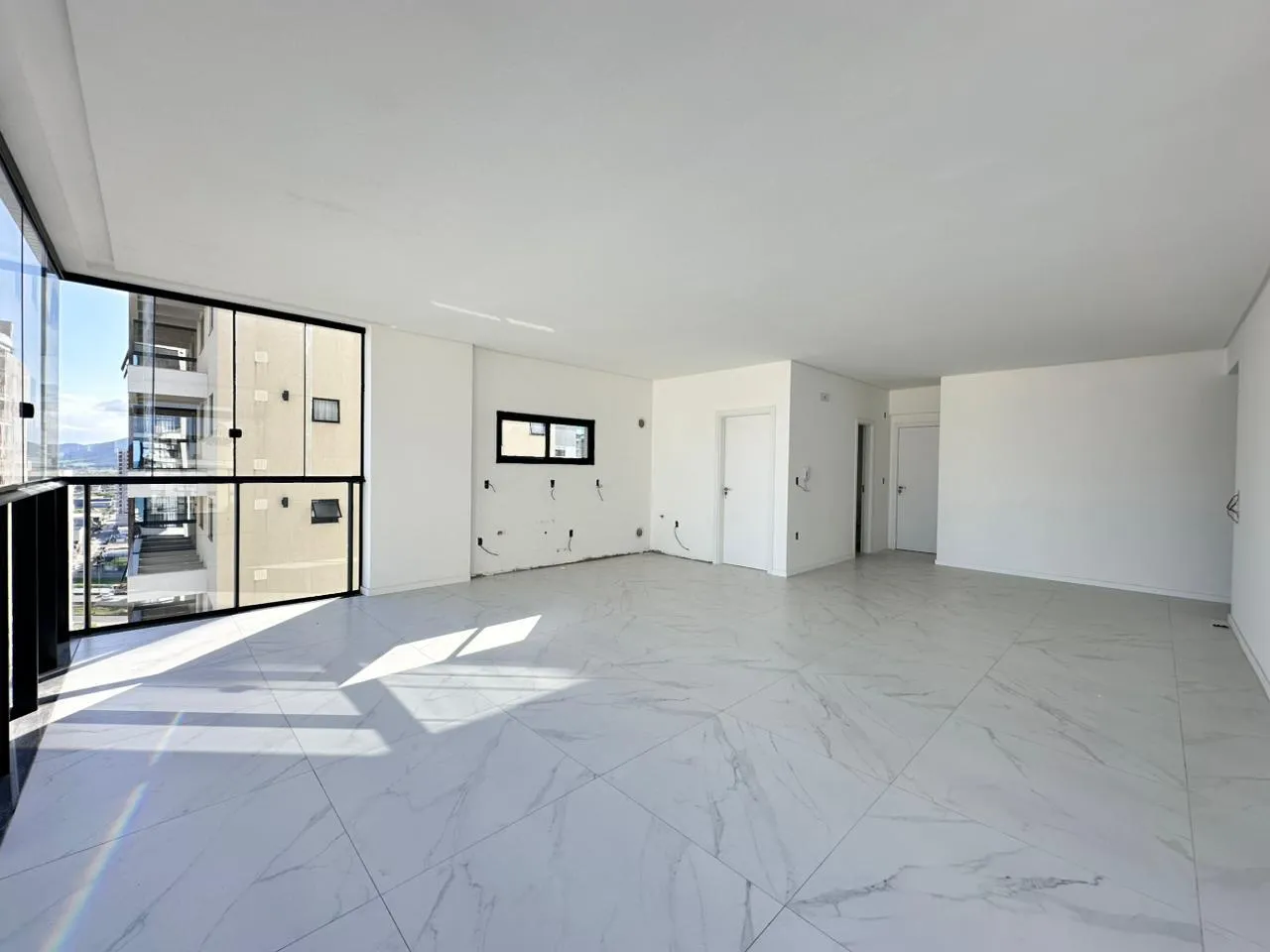 Imagem Apartamento com vista para o mar à venda com 138m2 por R$ 2.060.000,00