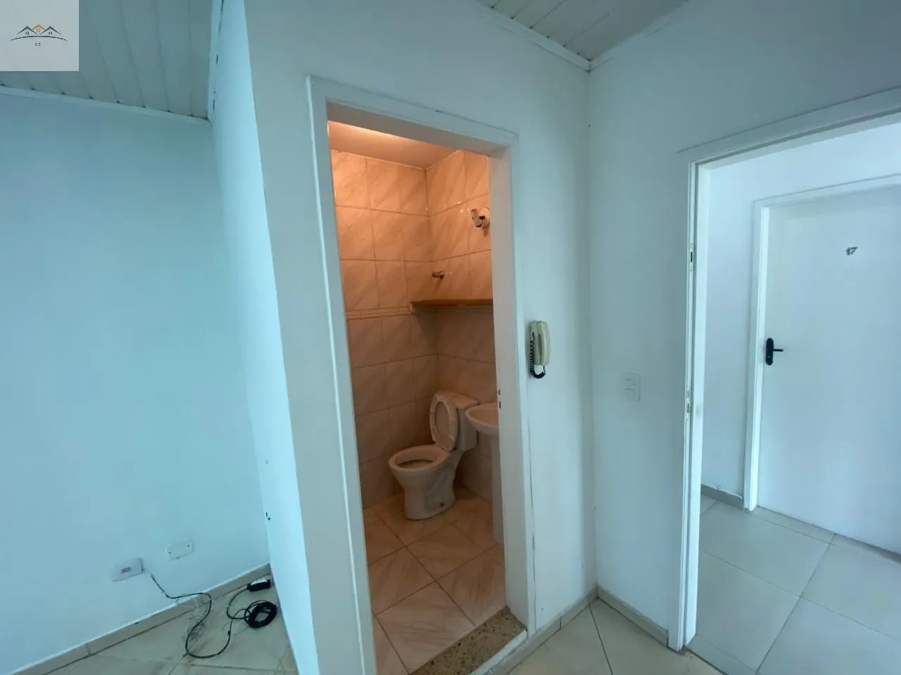 Imagem Sala Comercial locação no Centro de Osasco 24m² com wc e ar condicionado.