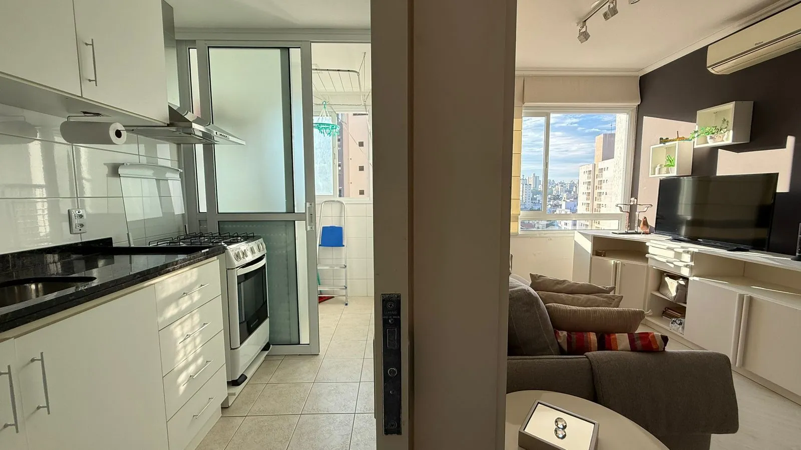 Imagem Apartamento 1 dormitório c/vaga escriturada coberta e infra completa no Rio Branco
