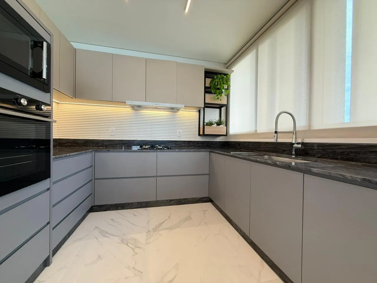 Imagem Apartamento com vista para o mar à venda com 69.91m2 por R$ 1.200.000,00