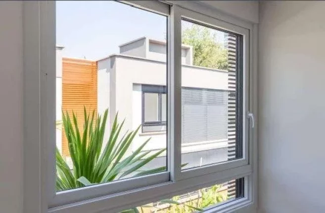 Imagem Casa de condomínio nova com piscina, 367 m², 4 suítes à venda no bairro Alto da Boa Vista.