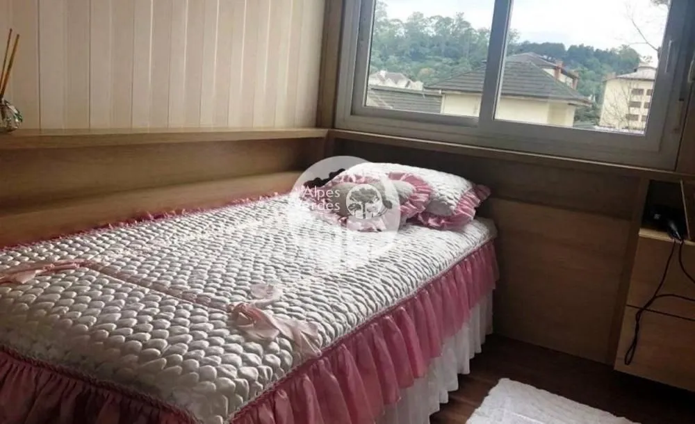 Imagem Vende-se cobertura comercial em Gramado, no centro da cidade!!
