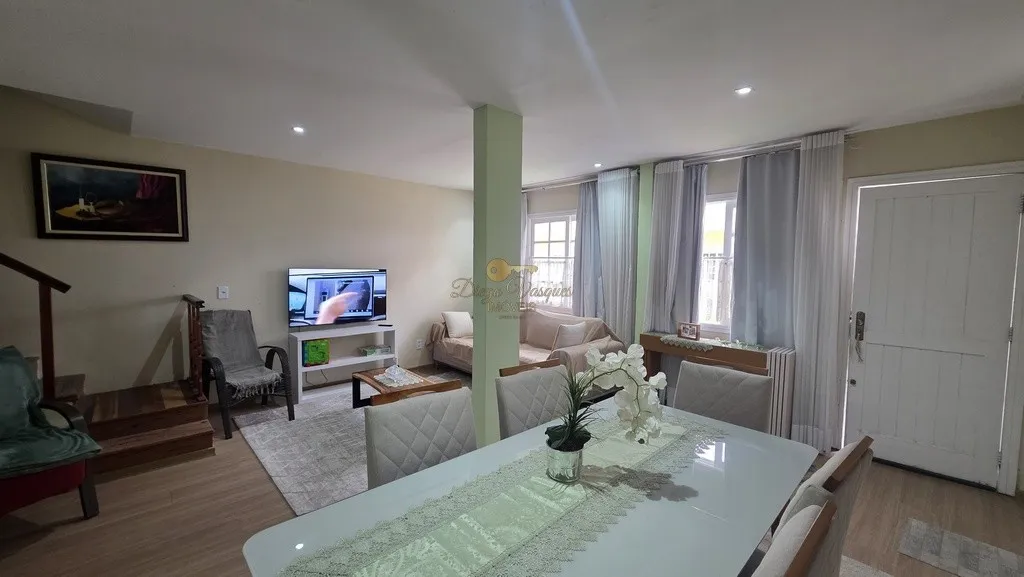 Imagem Casa em Condomínio para Venda em Teresópolis / RJ no bairro Bom Retiro
