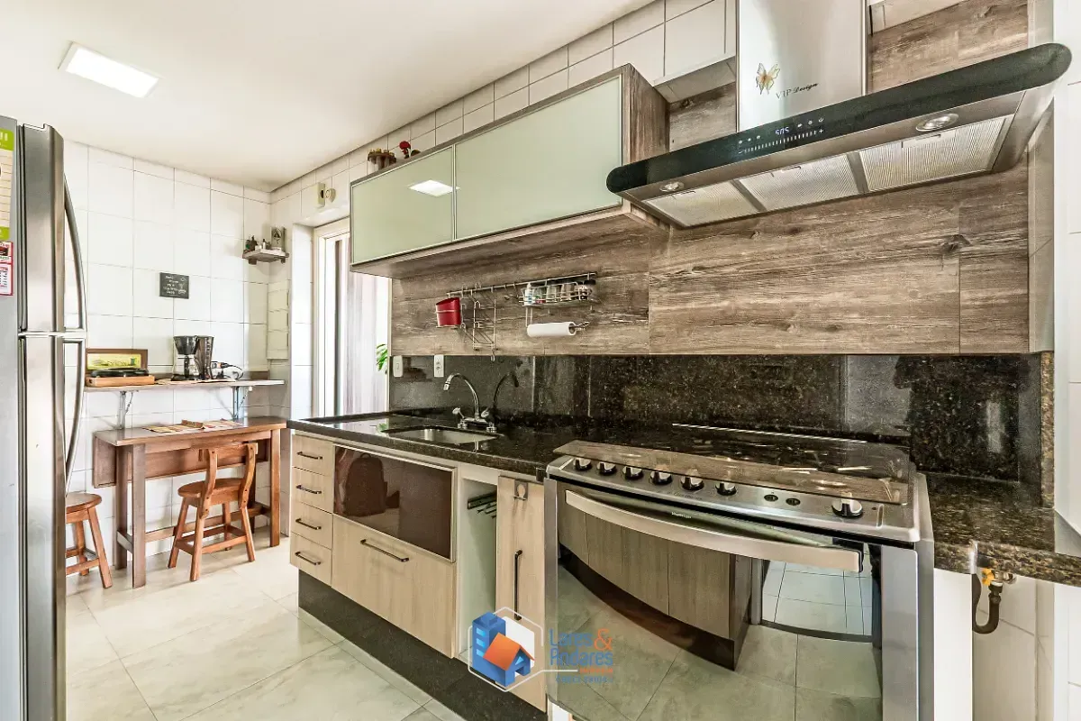 Imagem Cobertura para venda em Vila Gumercindo com 4 quartos, sendo 2 suítes, 221m²