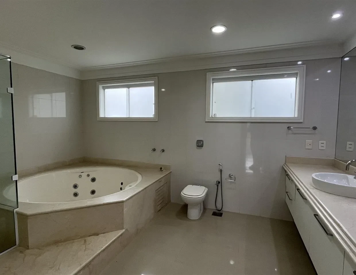Imagem Casa de Condomínio com 5 Quartos à Venda ou Locação, 830 m² em Barra da Tijuca - Rio de Janeiro