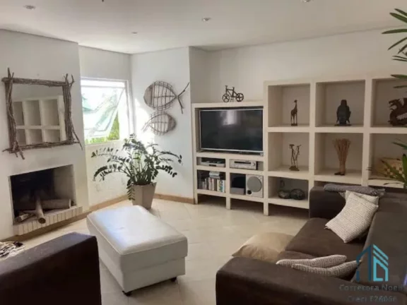 Imagem Casa Contemporânea 03 quartos c/suítes, amplo terraço, Lagoa da Conceição em Florianópolis SC