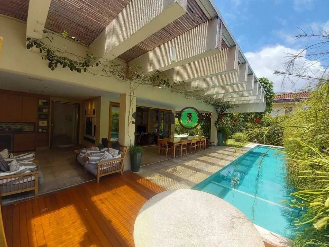 Foto do imóvel Casa em Condomínio a venda na Cidade Jardim com 4 quartos