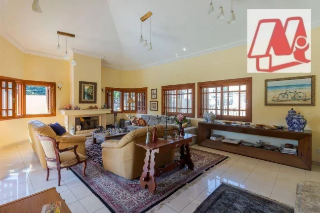 Imagem No Partenon, casa de 740m,² 4 suites. piscina