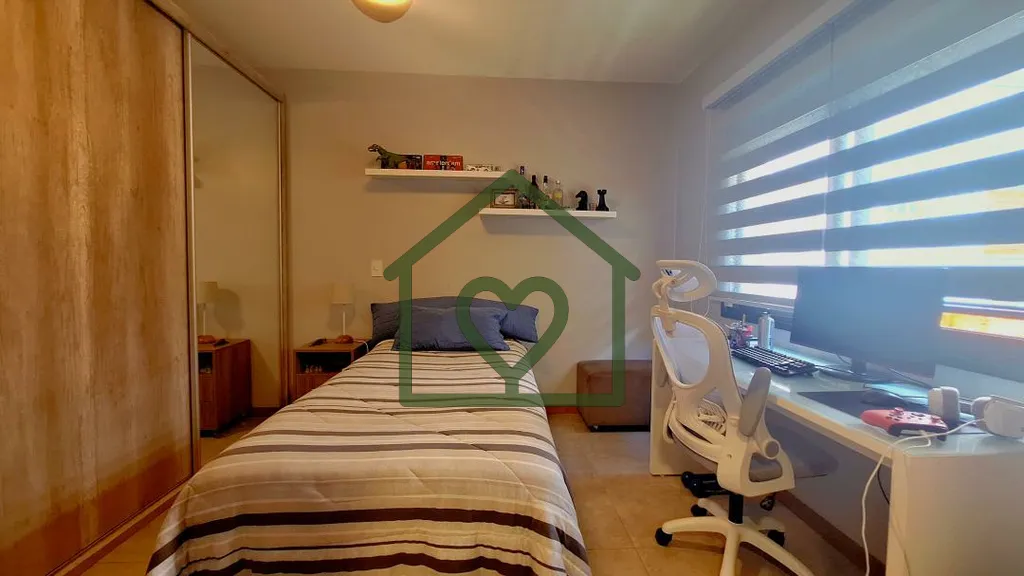 Imagem A/J BROKERS VENDE NO BAIRRO RIO BRANCO EM PORTO ALEGRE: 
 
 APARTAMENTO GARDEN TIPO CASA ? SEMIMOBIL...