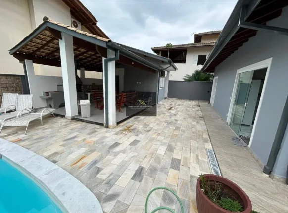Imagem Casa em Condomínio para Venda em Ubatuba / SP no bairro Horto Florestal