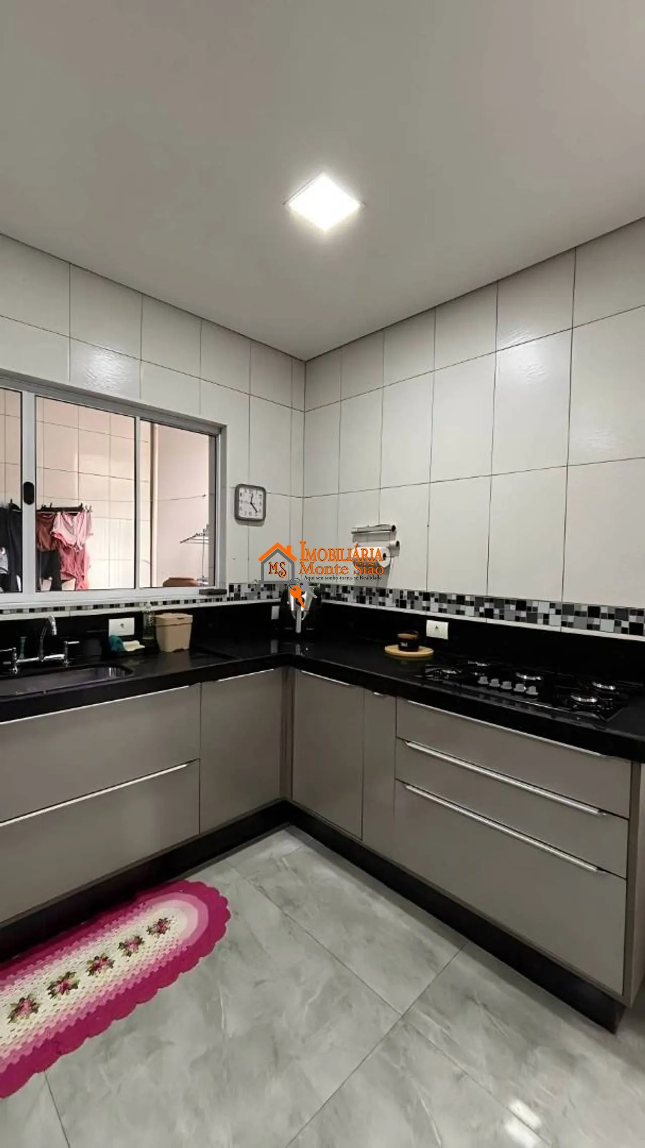 Imagem Sobrado com 3 dormitórios à venda, 250 m² por R$ 740.000,00 - Jardim Presidente Dutra - Guarulhos/SP