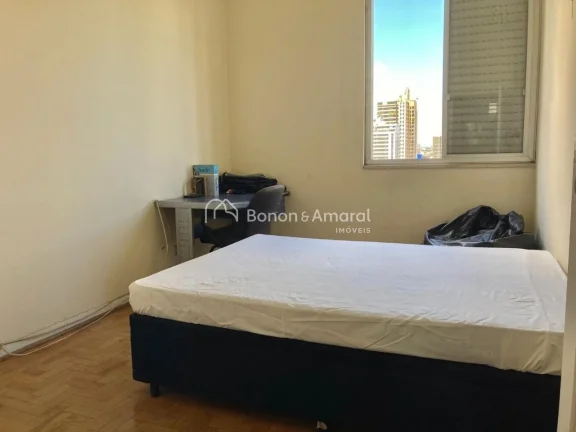 Imagem Localizado em uma torre única, este excelente apartamento oferece vista permanente para a charmosa ...