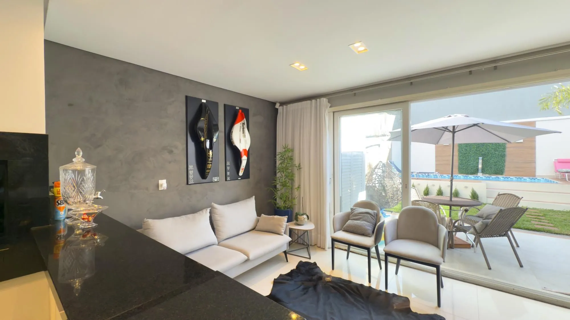 Imagem Casa para Comprar com 4 suítes, 386 m² - Chácara das Pedras - Porto Alegre