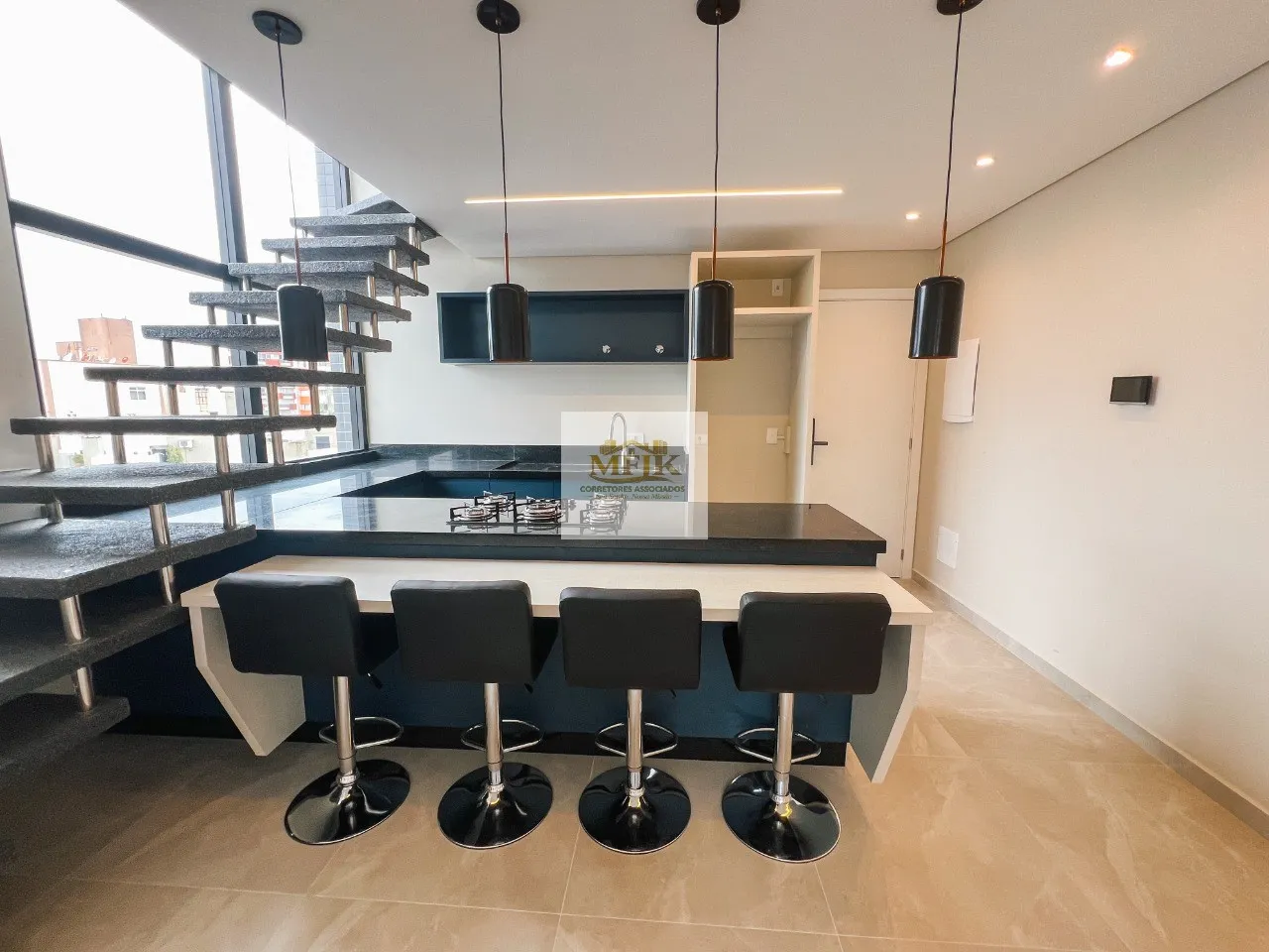 Imagem Residencial Laguna Imóvel Pronto Área total 220m² Área privativa 153m² 4 quartos sendo 1 suíte 2 banheiros social 2 vaga