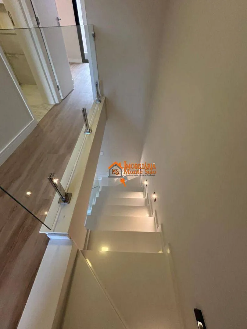 Imagem Sobrado com 3 dormitórios à venda, 119 m² por R$ 859.000,00 - Vila Carmela II - Guarulhos/SP