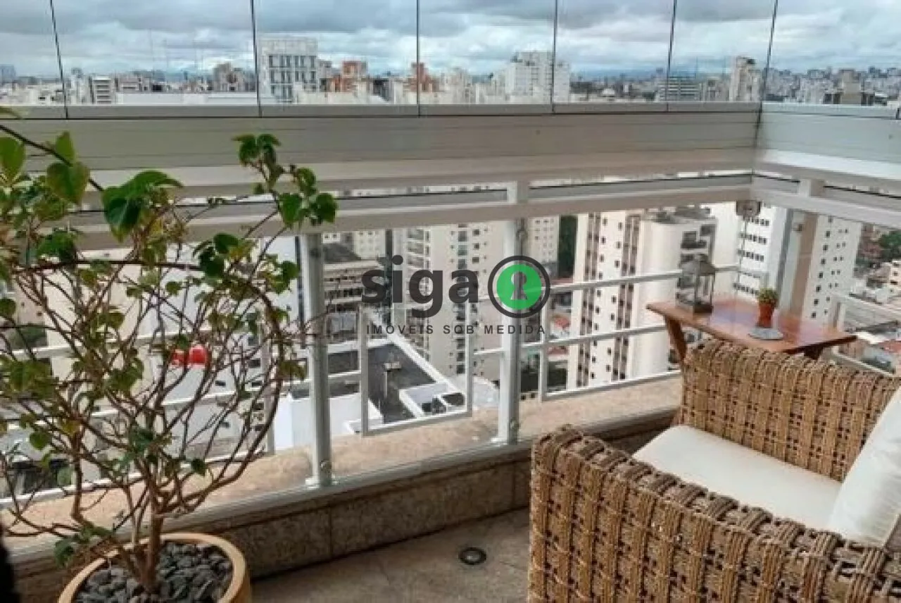 Imagem Apartamento em Moema Alto Padrão - 275m², 3 quartos e 4 Vagas!