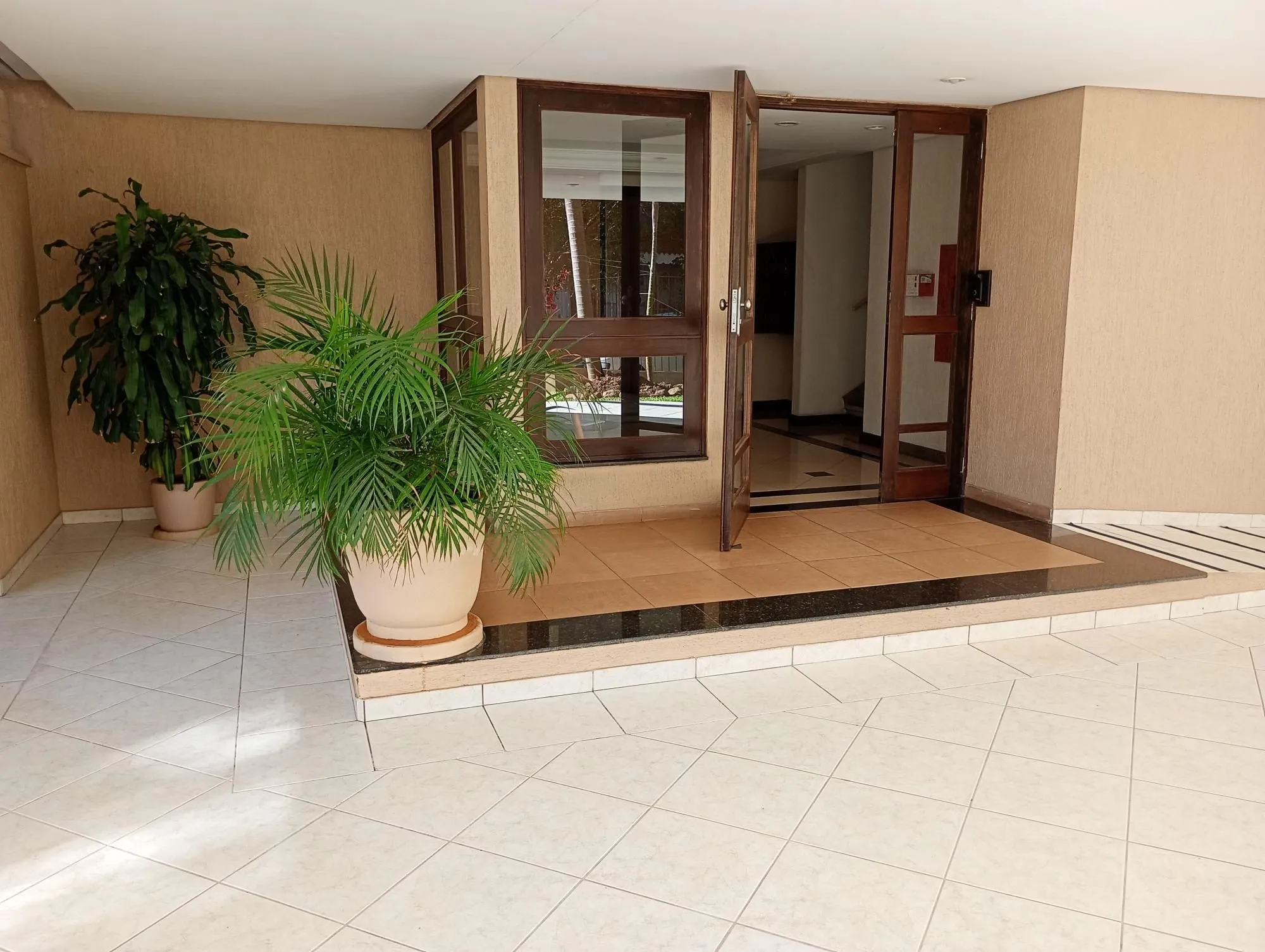 Imagem Apartamento 3 quartos, 1 suíte a uma quadra da Plínio