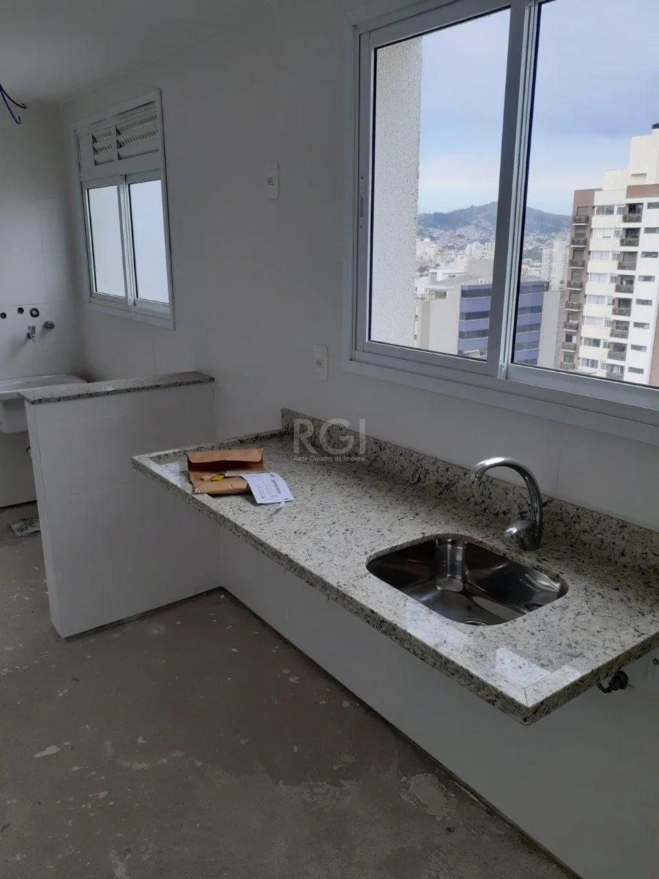 Imagem Apartamento para Venda, 90.31m², 2 dormitórios (2 suítes), 2 vagas - Petrópolis