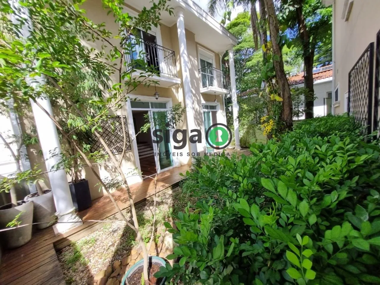 Foto do imóvel Casa em condomínio fechado a venda no Brooklin com 4 quartos