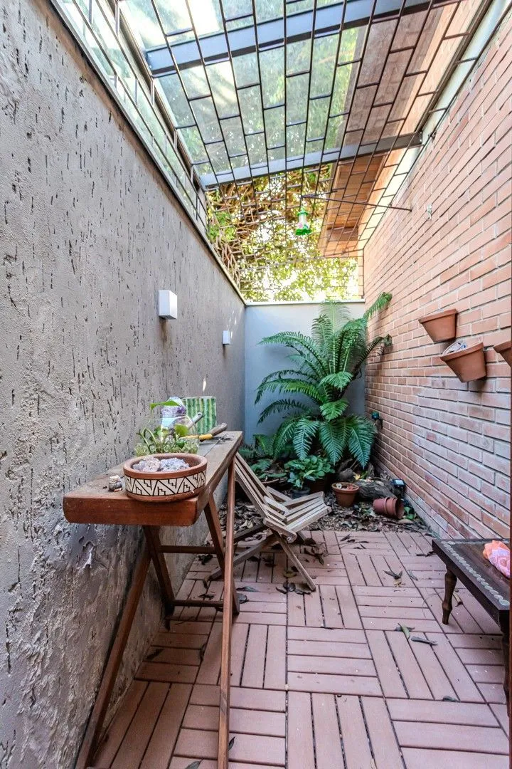 Imagem Casa no Jardim Botânico de 2 dormitórios 1 vaga e amplo terreno
