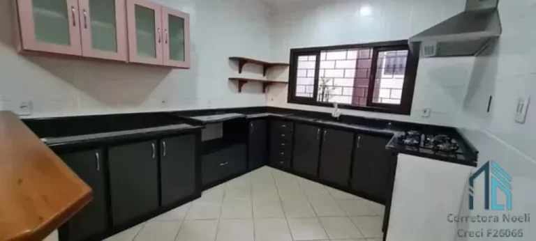 Imagem (Financiamento e estuda permuta) Sobrado a venda 04 quartos c/suíte, 04 vagas em Joinville SC