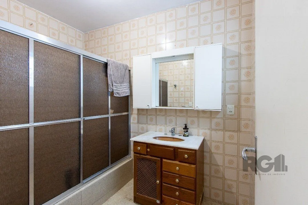 Imagem Casa térrea, com 3 dormitórios, 1 suíte, no bairro Ipanema.