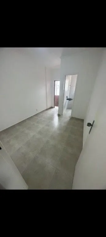 Imagem Apartamento à Venda em Vila Tupi, Praia Grande - SP