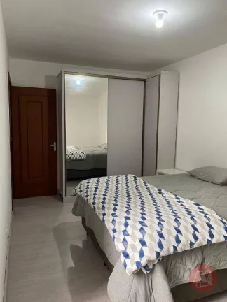 Imagem 2 Quartos, Vaga,com sacada e churrasqueira no Menino Deus