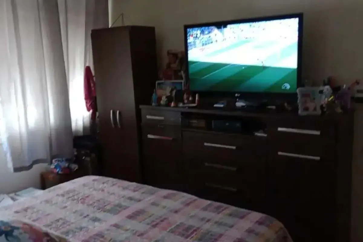 Imagem Apartamento com 2 dormitórios semimobiliado.