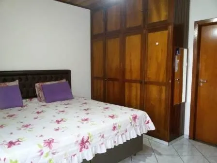 Imagem Casa à venda 3 Quartos, 1 Suite, 6 Vagas, 300M², Parque São Domingos, Pindamonhangaba - SP