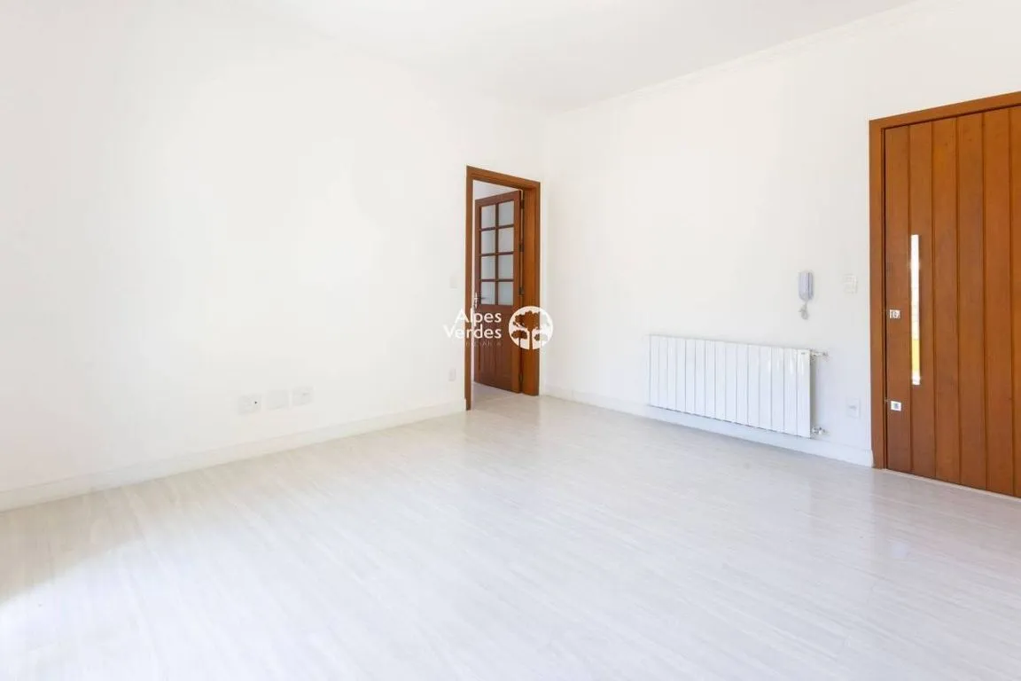 Imagem Vende-se Apartamento no Centro de Gramado, com 2 quartos,